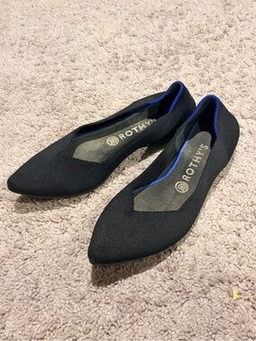 Rothy's Black Pointed Knit Flats with Blue Trim